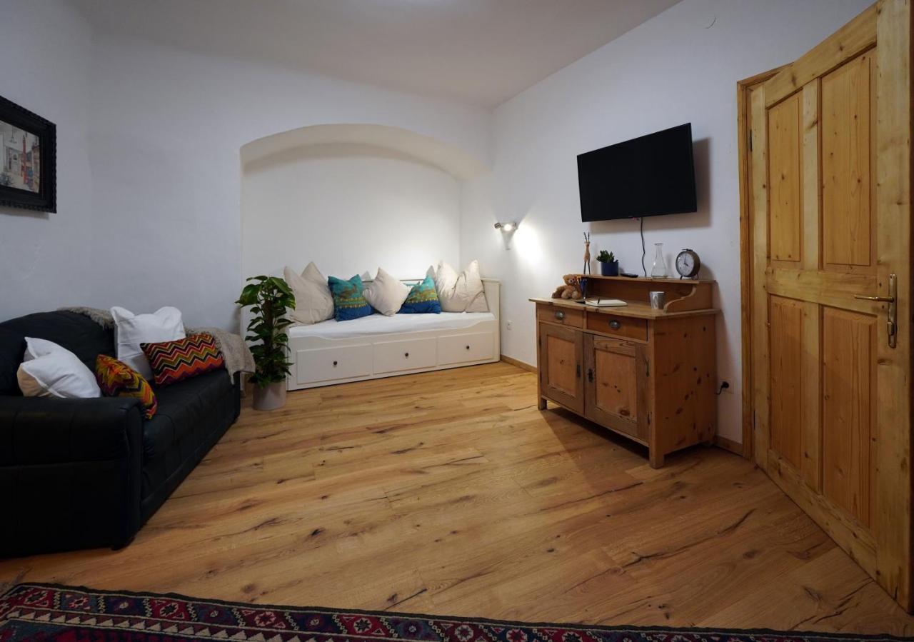 Altstadt Apartment Am Schergentor Hall in Tirol Εξωτερικό φωτογραφία
